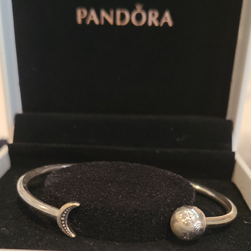 Pandora small crescent moon and ball with stars/moons